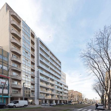 Lovelystay - 1Br Flat With Stunning Views Over Porto Vila Nova de Gaia Exterior foto