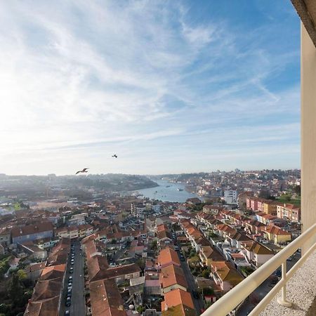 Lovelystay - 1Br Flat With Stunning Views Over Porto Vila Nova de Gaia Exterior foto
