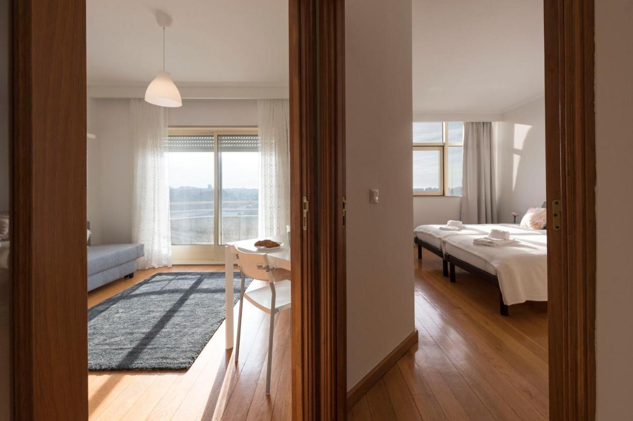 Lovelystay - 1Br Flat With Stunning Views Over Porto Vila Nova de Gaia Exterior foto