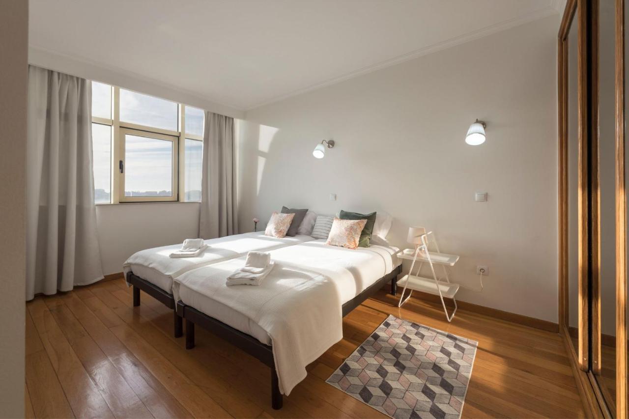 Lovelystay - 1Br Flat With Stunning Views Over Porto Vila Nova de Gaia Exterior foto