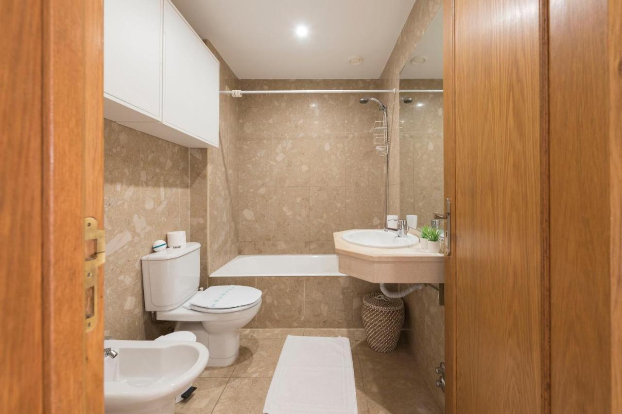 Lovelystay - 1Br Flat With Stunning Views Over Porto Vila Nova de Gaia Exterior foto